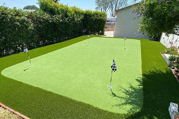 PUTTING GREENS